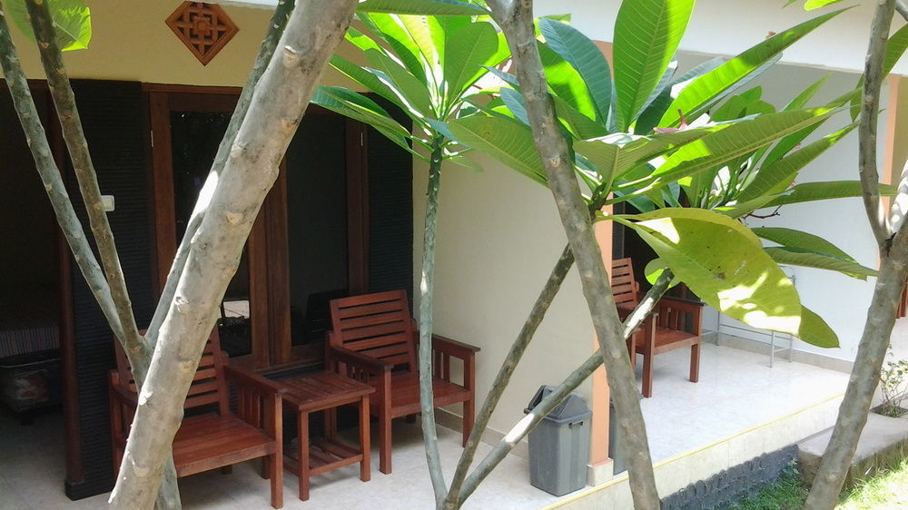 Family Garden Homestay Mangsit ภายนอก รูปภาพ