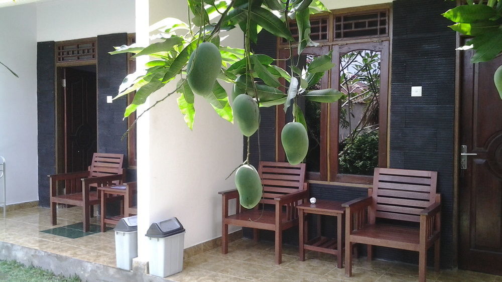 Family Garden Homestay Mangsit ภายนอก รูปภาพ