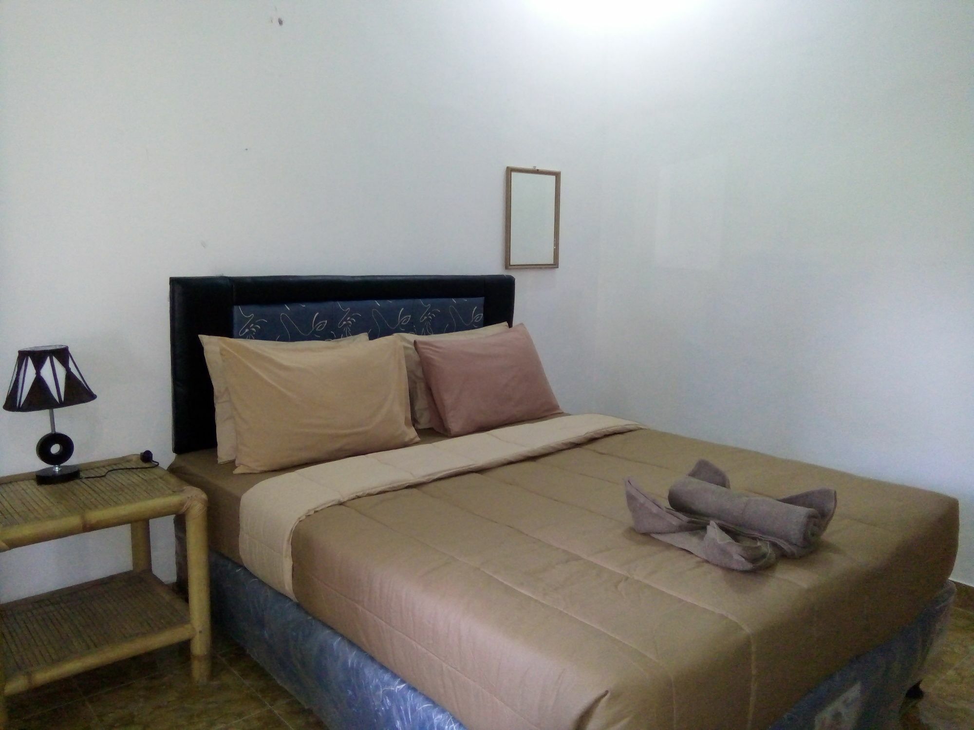 Family Garden Homestay Mangsit ภายนอก รูปภาพ