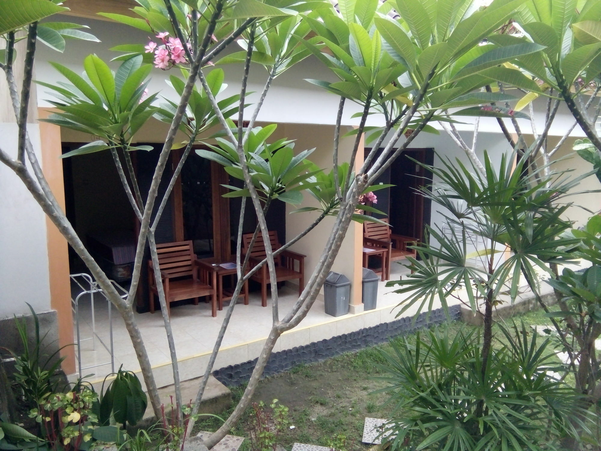 Family Garden Homestay Mangsit ภายนอก รูปภาพ